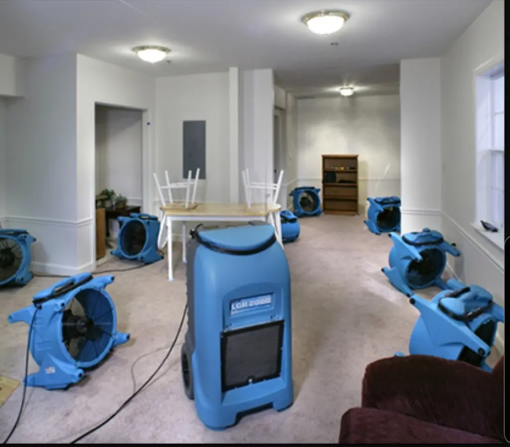 Air movers and dehumidifier setup for Water Extraction & Removal in Dos Palos